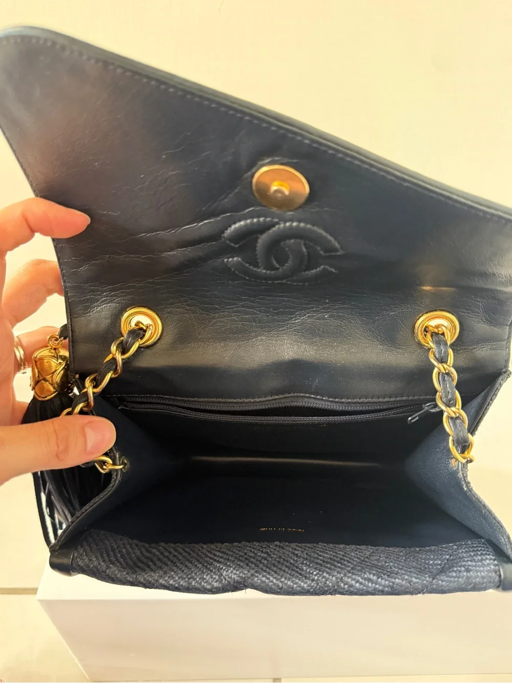 CHANEL versatile chain tone